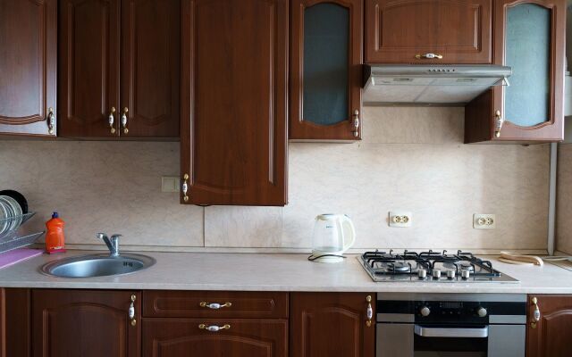 Dvukhkomnatnye na Plekhanova 83 Apartments