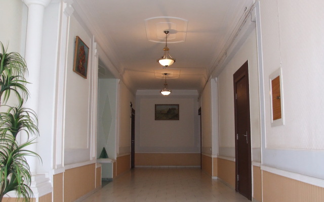 Evmari Hotel