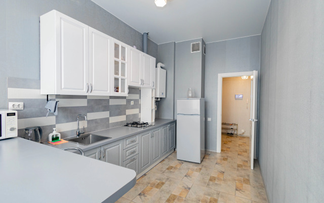 Апартаменты новые и комфортные возле красивого озера