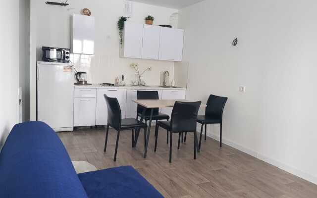 Апартаменты Возле Аквапарка 2-Комнатная Студия