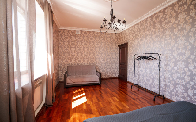 Grushewuy Sad Guest House
