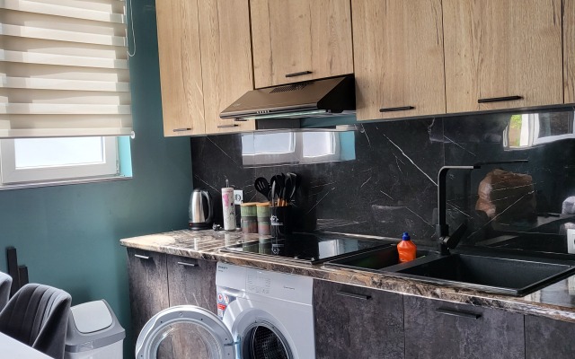 Maksilan Flat