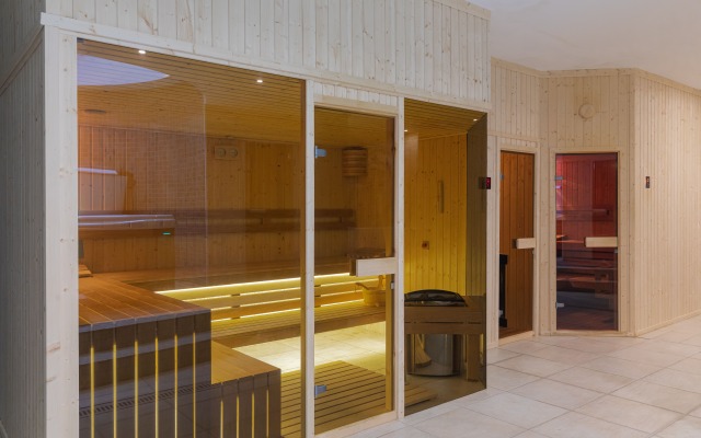 Bazilika alatt Panzió Hotel