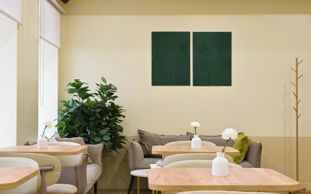 Mirum Hotel