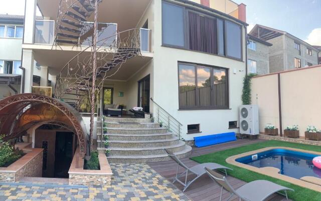 Valentina Apartments