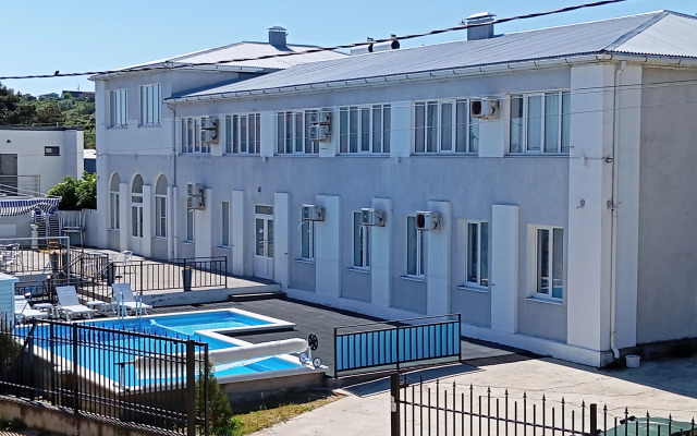 Azov Hotel
