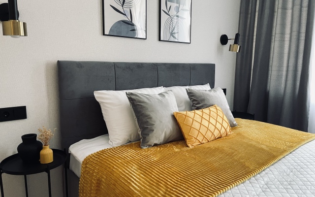 Dvukhkomnatnye apartamenty v tsentre Flat
