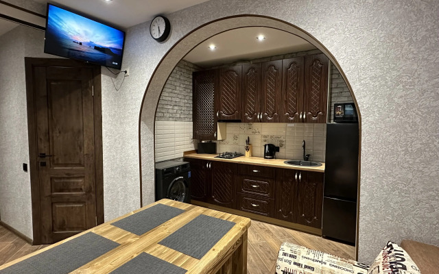 Квартира ШикаЛад КМВ Люкс напротив Интуриста