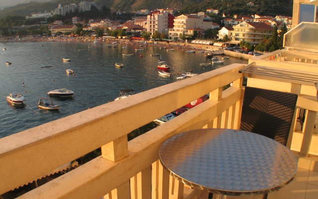 Stević - Monaco Apart-hotel