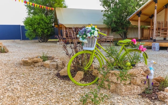 Gosti Glamping