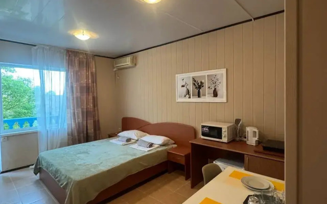 Uyutnaya Studiya Ryadom S Morem Flat