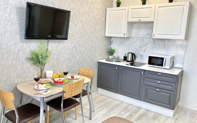 S Vidom Na Zaeltsovskiy Park Apartments