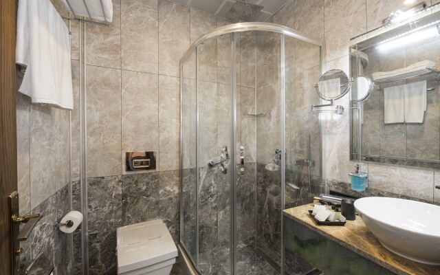 Perapolis Hotel