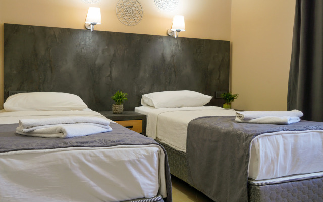 Anna Queen Hotel