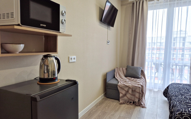 Studiya ZHK Letniy Apartments
