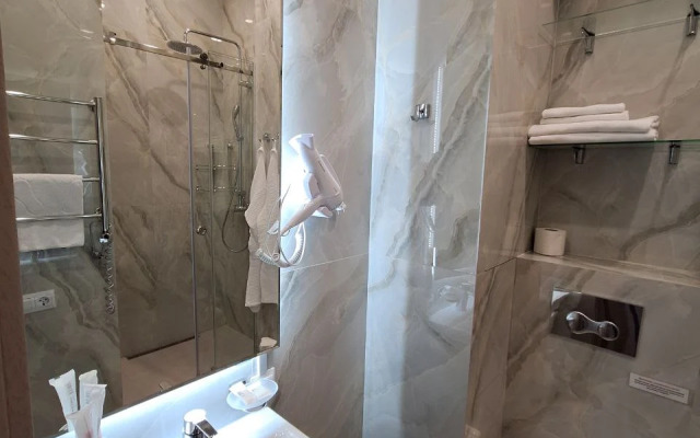 SL Luxury Hotel