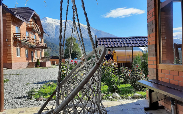 Vila Liza s Transferom k Podemnikam Guest House