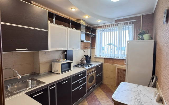 Na Sviyazeva 32 Flat