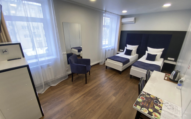 Отель RedFox в центре