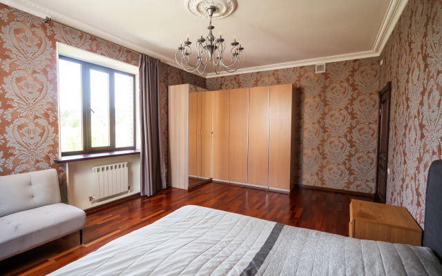 Grushewuy Sad Guest House