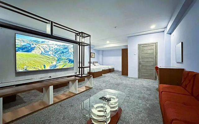 Amazon Hotel