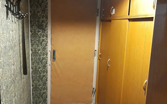Dvushka U Metro Mitino Flat