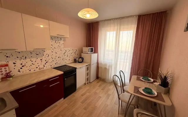 Квартира GoldApart Академика Макеева 20