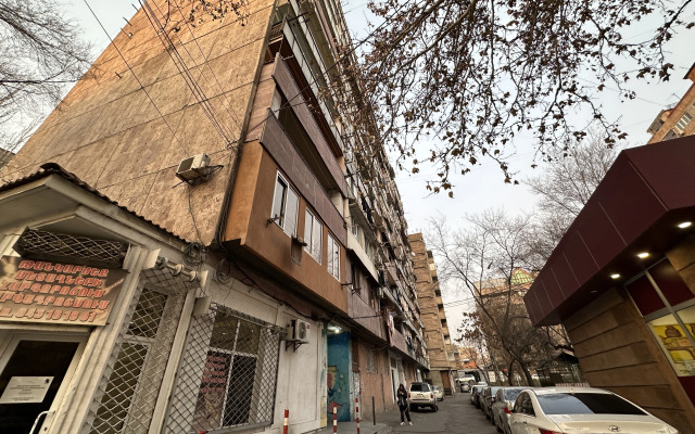 2-K Kvartira na Ulitse Khorenatsi XO253 Flat