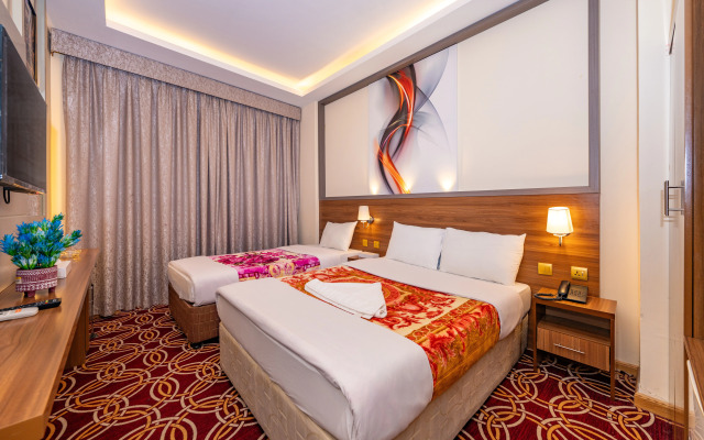 Tanha Hotel