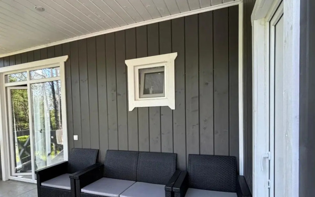 Частный дом в лесу