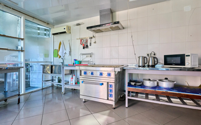 Edelveys Guest House