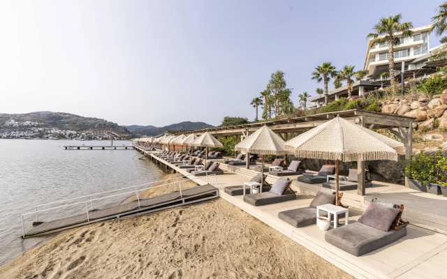 Отель Cape Bodrum Luxury Hotel & Beach