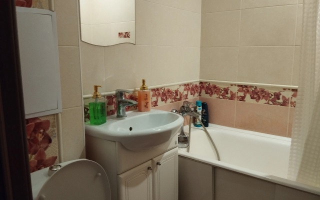 Tryokhmestnye tsentr.svetlaya teplaya Flat