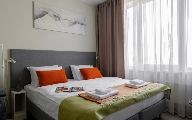 Na Prospekte Vitebskiy 101/1 Apartment