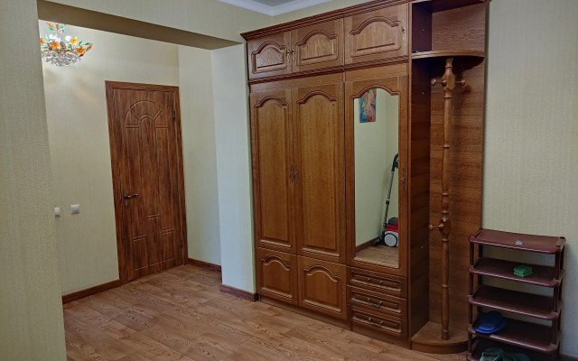 Semeynaya Flat