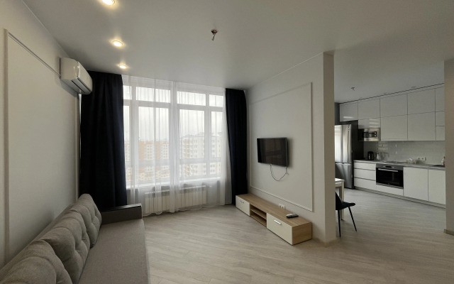 Unique Apart Golubika na PriTomskom ryadom s Kadetskim uchilishchem, LDK i Moskovskoi ploshchadyu na 16 etazhe Na Pritomskoj 31/1 Apartments
