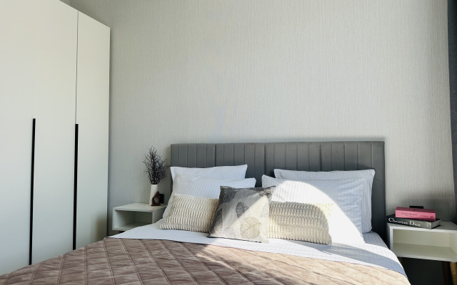 Апартаменты на Летчика Позднякова