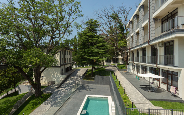 Gde Pahnet Letom - Stilnaya Studiya u Morya v Sochi (Ashe) Apartments