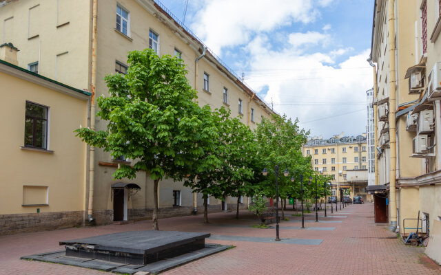 Nevskiy Avenue 32-34 Apartments