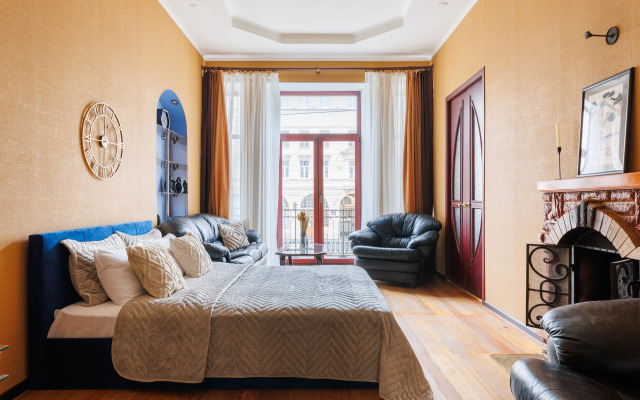 Апартаменты 2 спальни с камином около Банковского мостика