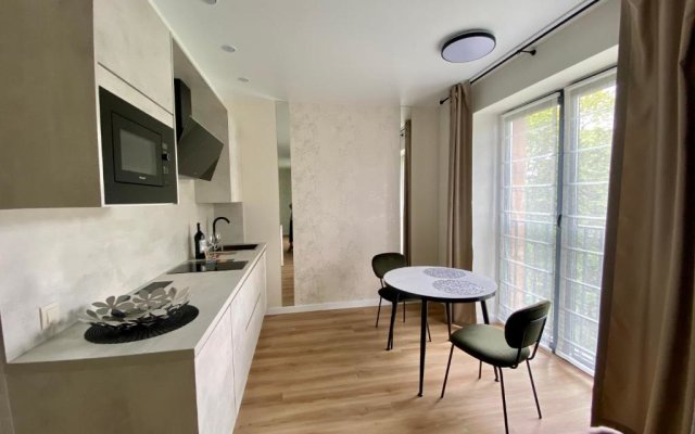 U Berega Morya s Vidom Na Park  Apartments