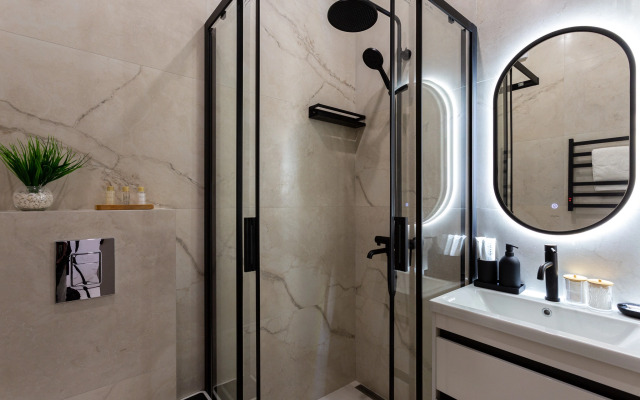 Stilnaya S Vidom Na Gory Alleya 375 Flat