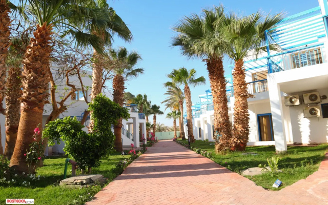 Hostgool Beach Chalets Mirage Bay Resort & Aqua Park
