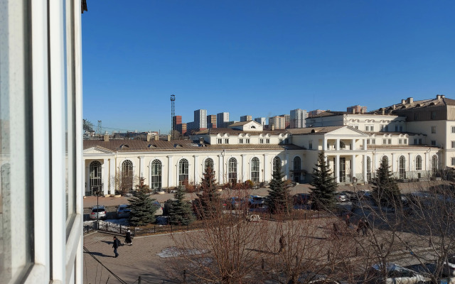33kvartiry Ryadom S Metro Flat