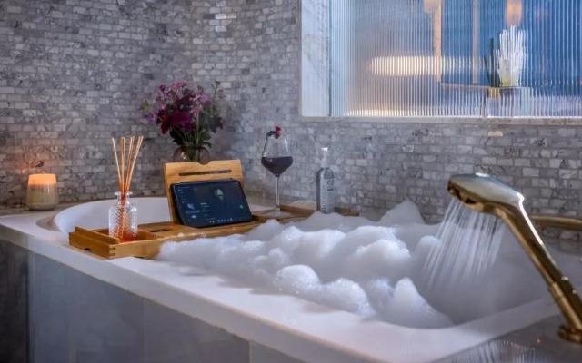 Glee Nairobi A Preferred LVX Hotel