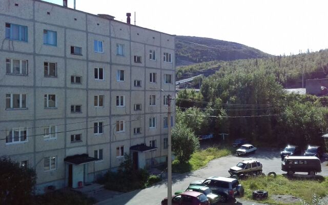 Two-room apartment on Olimpiyskaya 89 4th floor