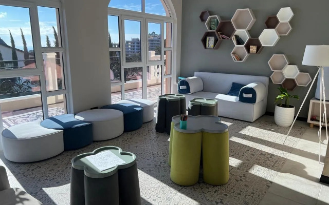 Na Ulitse Natashinskaya 2Zh Flat