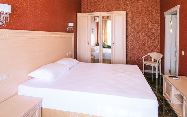 Goluboe Ozero Hotel