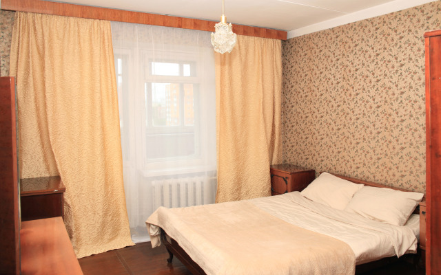Trekhkomnatnaya Flat