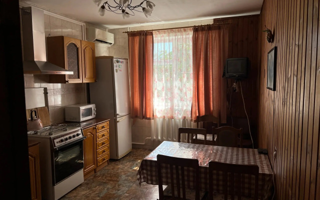Dom dlya Letnego Otdykha v Tsentre Gelendzhika Private House